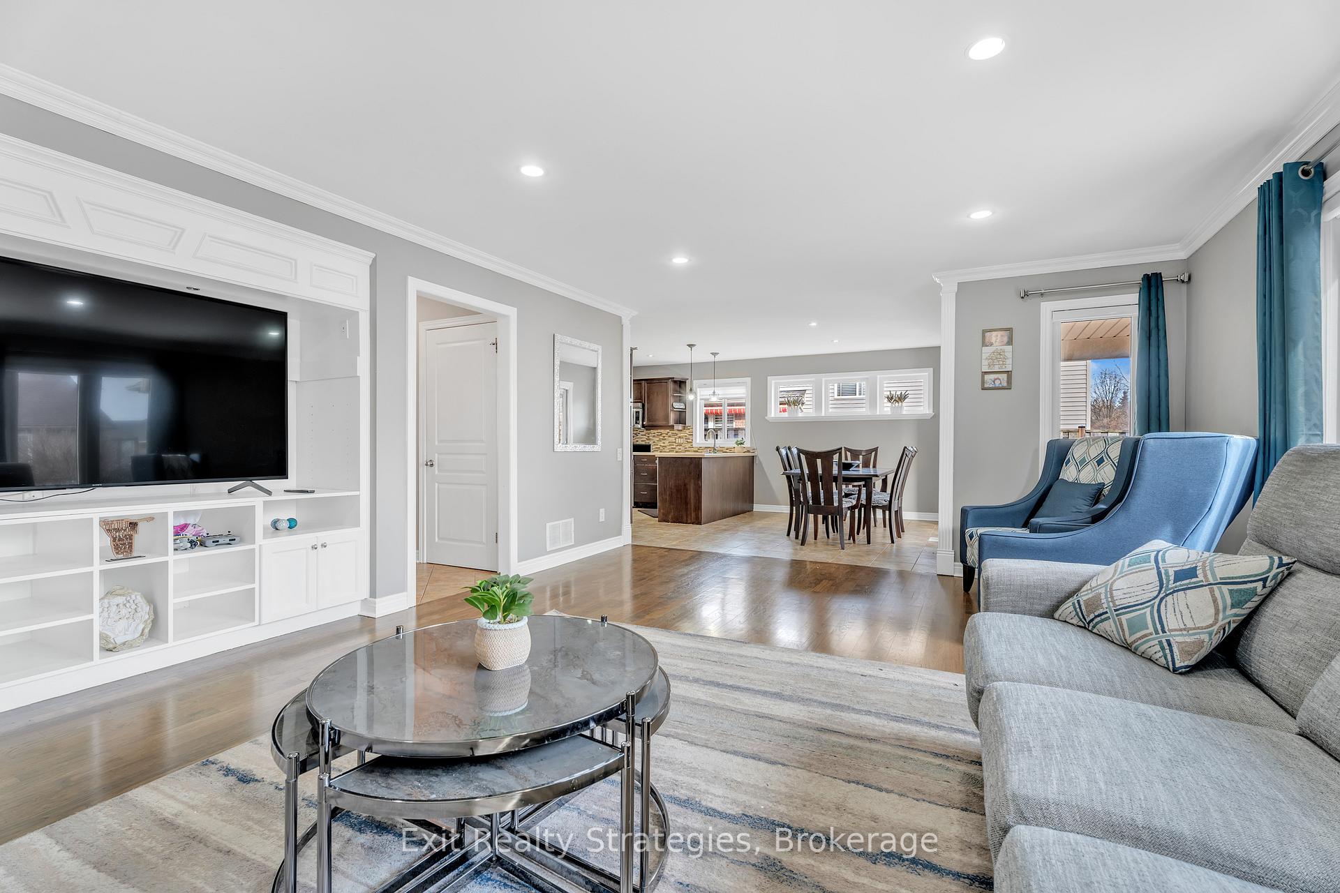 Photo 10 of 18 Briarwood Drive, St. Catharines, Rykert/Vansickle — HOMEH