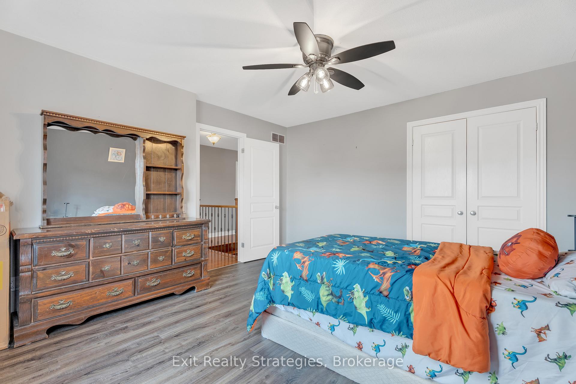 Photo 31 of 18 Briarwood Drive, St. Catharines, Rykert/Vansickle — HOMEH
