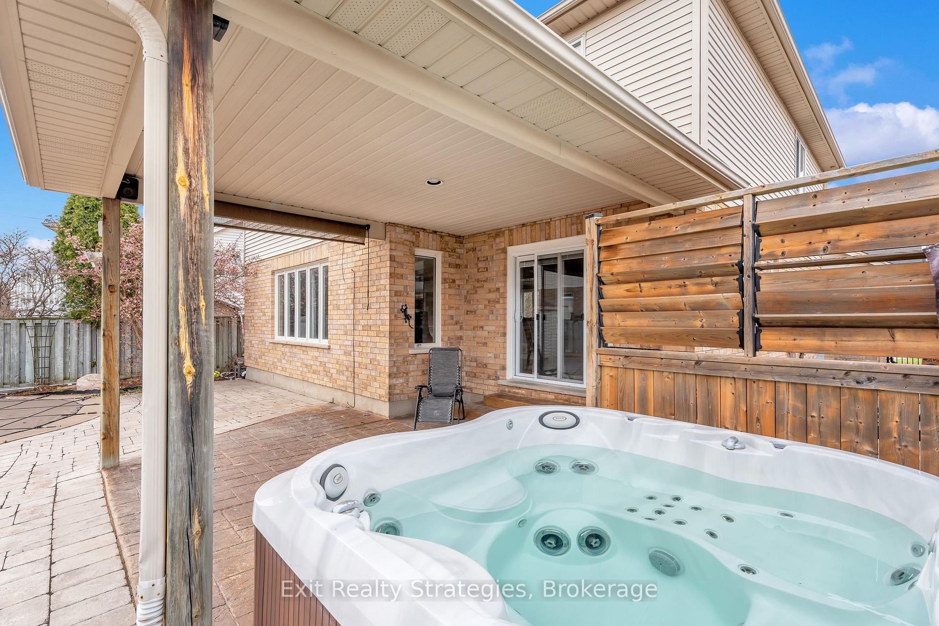 Photo 38 of 18 Briarwood Drive, St. Catharines, Rykert/Vansickle — HOMEH
