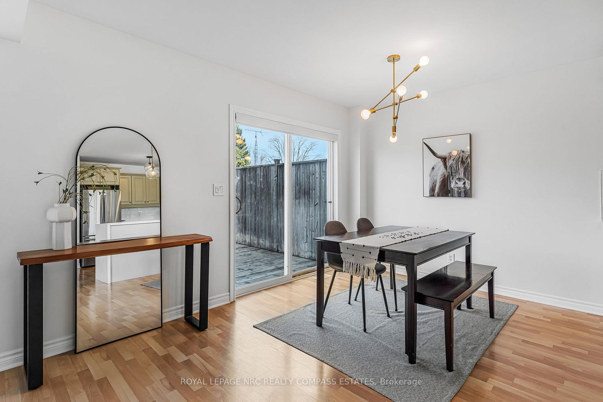 Photo 13 of Unit 4, 41 Broadway Avenue, St. Catharines, Port Weller — HOMEH