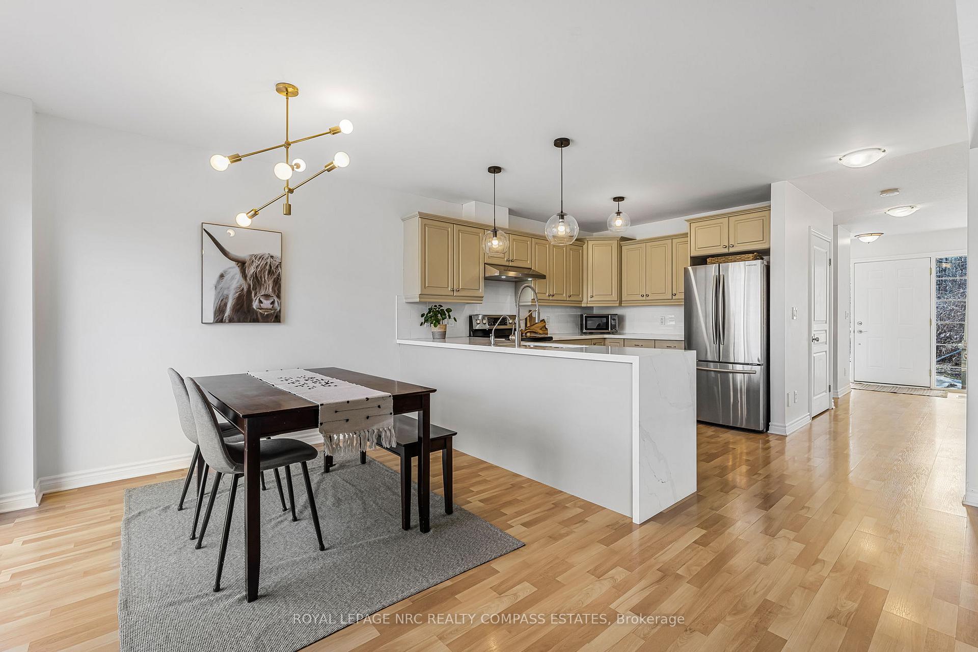 Photo 14 of Unit 4, 41 Broadway Avenue, St. Catharines, Port Weller — HOMEH