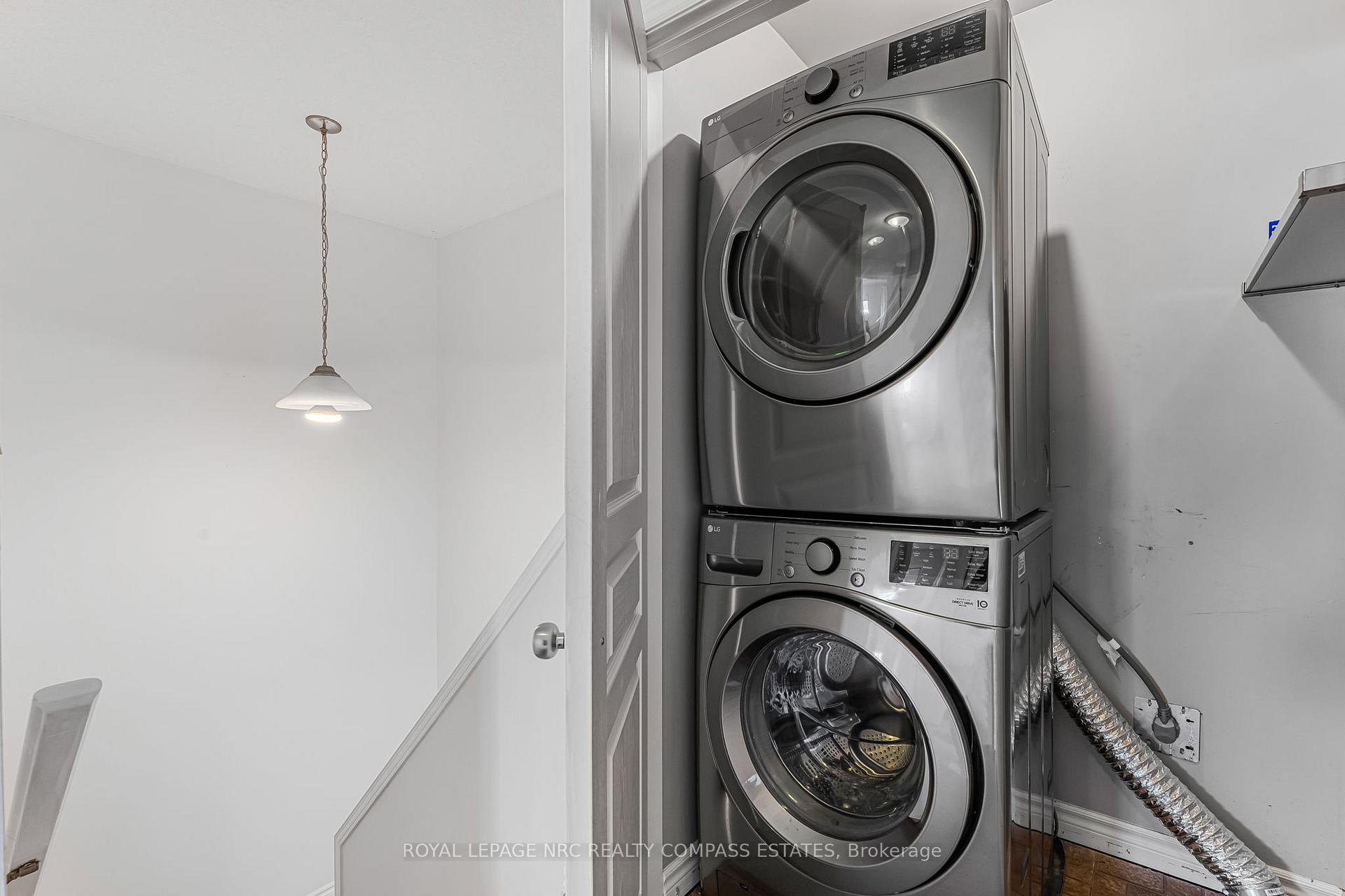 Photo 21 of Unit 4, 41 Broadway Avenue, St. Catharines, Port Weller — HOMEH