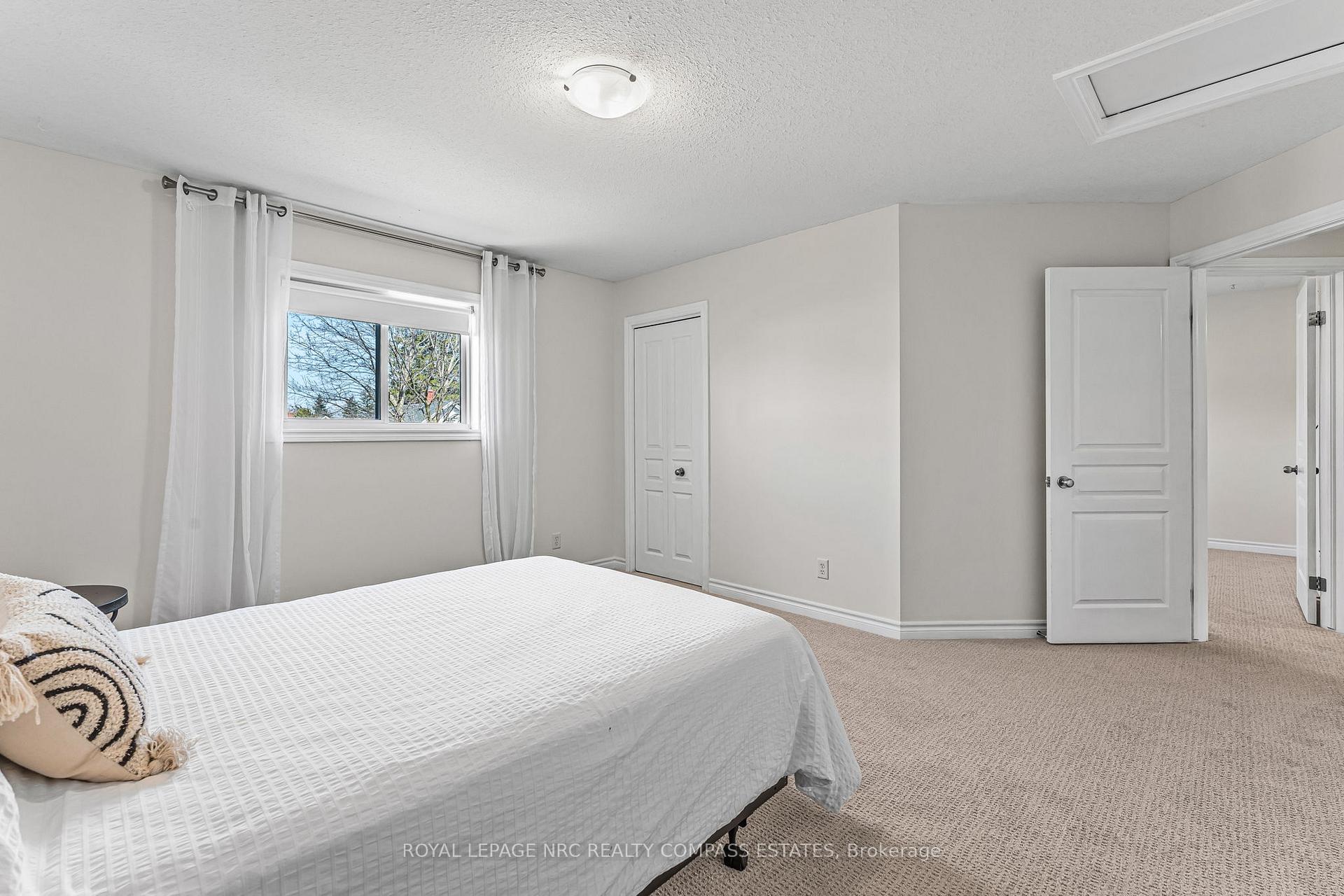 Photo 31 of Unit 4, 41 Broadway Avenue, St. Catharines, Port Weller — HOMEH