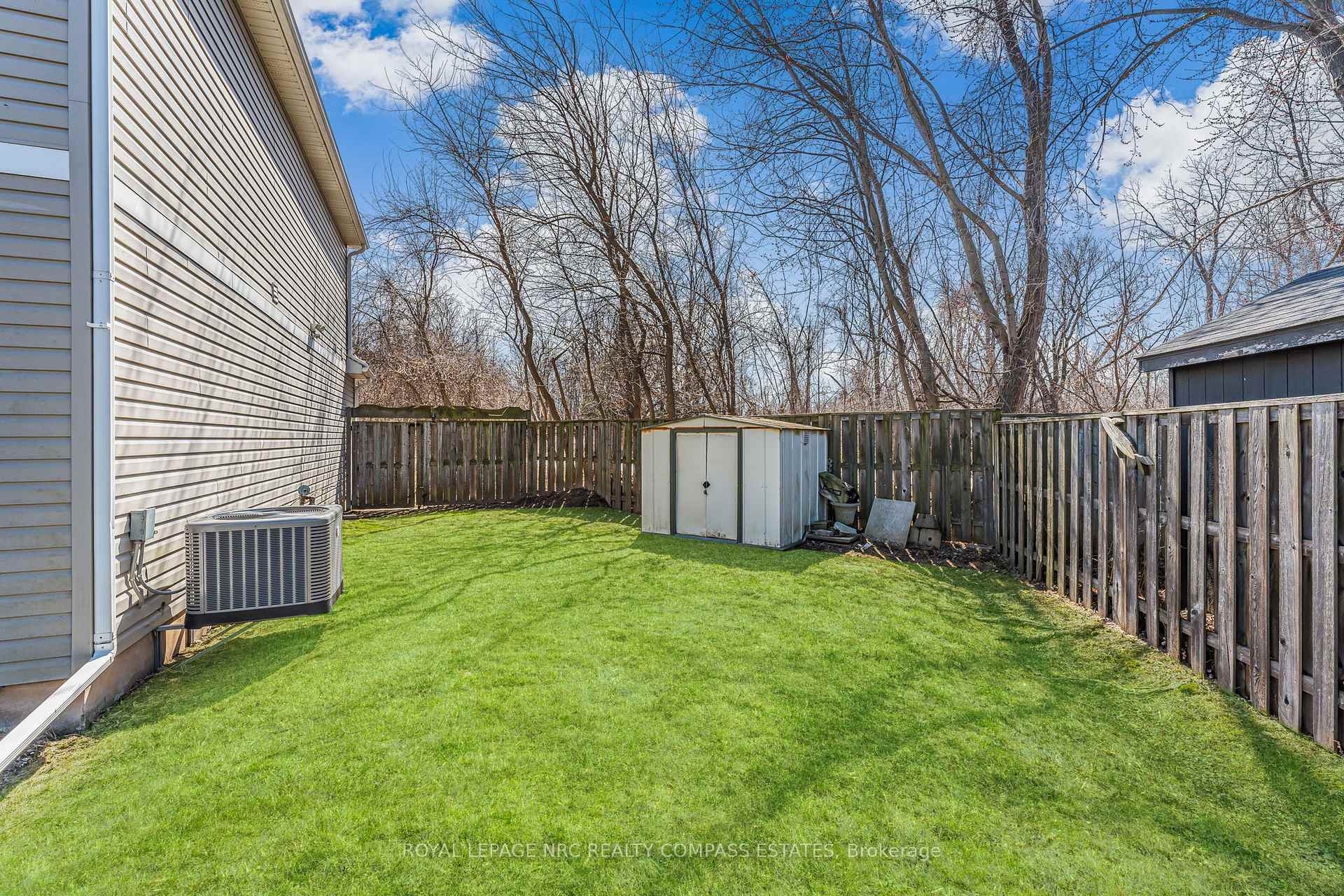Photo 44 of Unit 4, 41 Broadway Avenue, St. Catharines, Port Weller — HOMEH