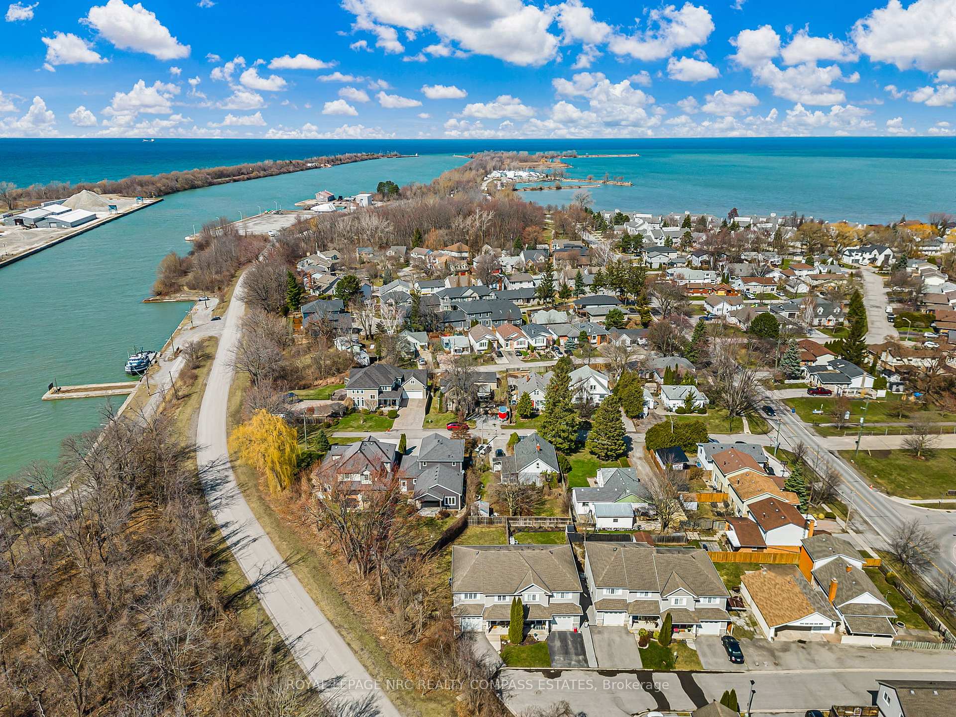 Photo 46 of Unit 4, 41 Broadway Avenue, St. Catharines, Port Weller — HOMEH