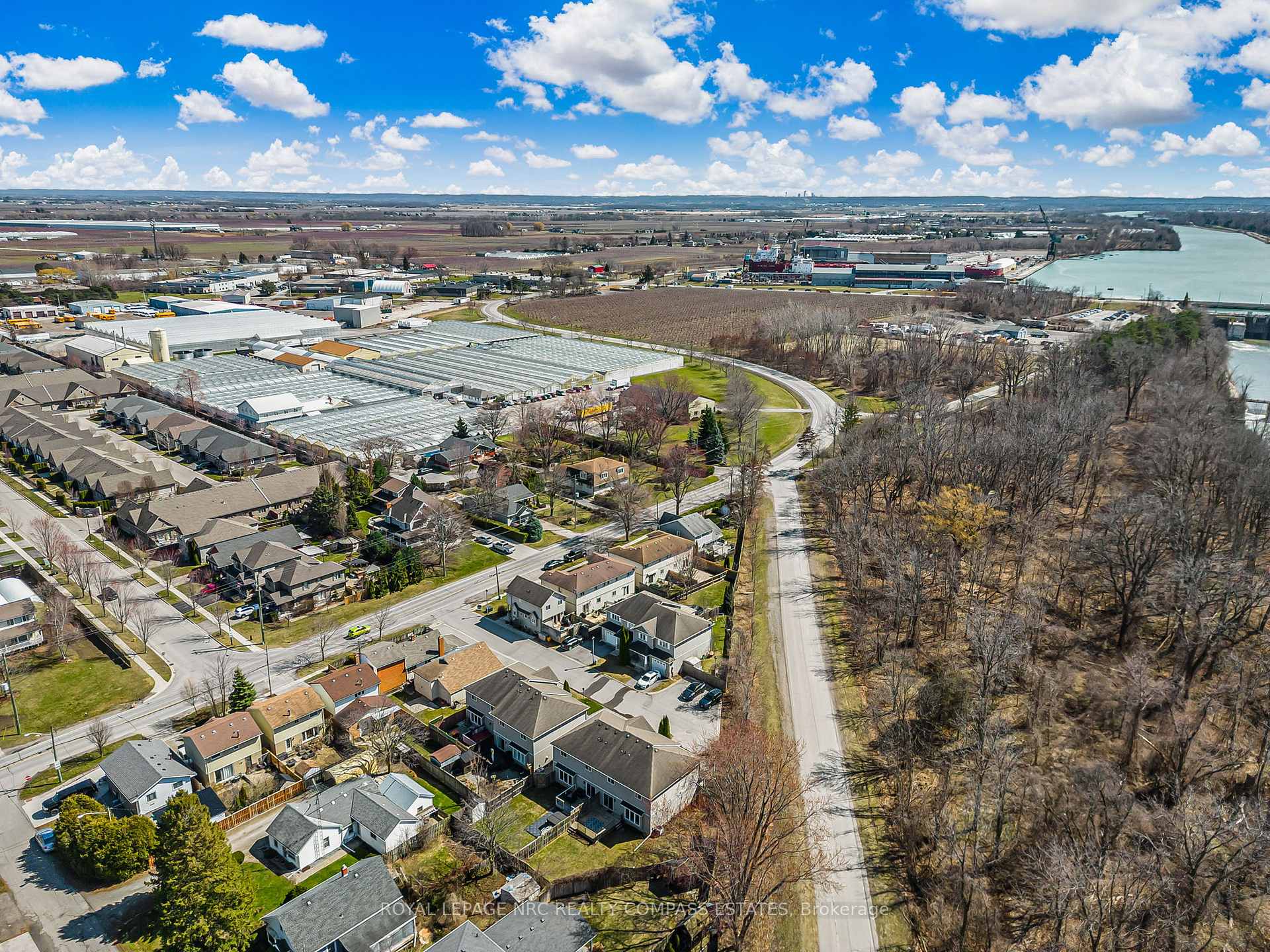 Photo 49 of Unit 4, 41 Broadway Avenue, St. Catharines, Port Weller — HOMEH