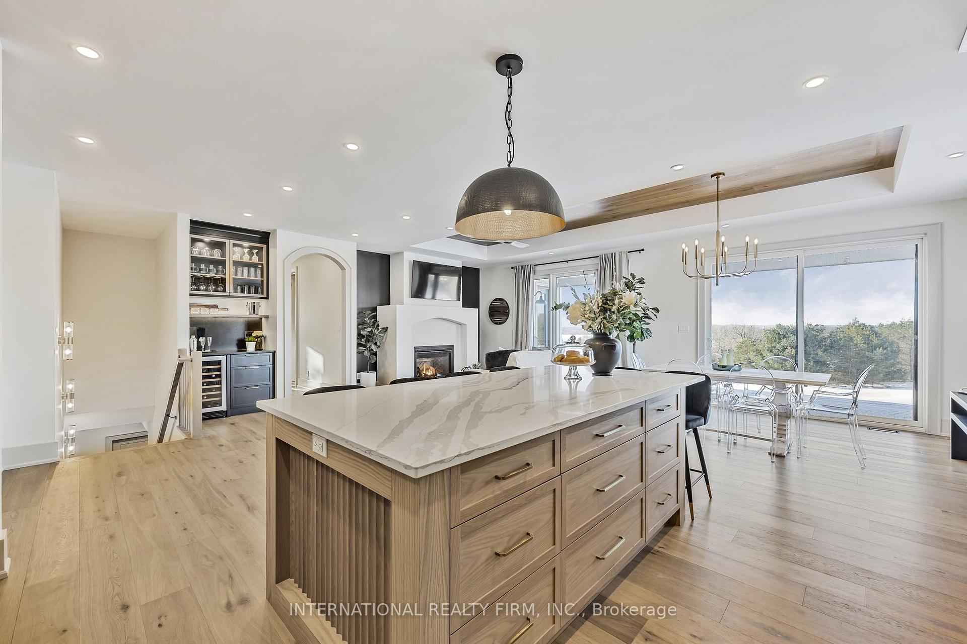 Photo 9 of 2872 Old Second Road S, Springwater, Midhurst — HOMEH
