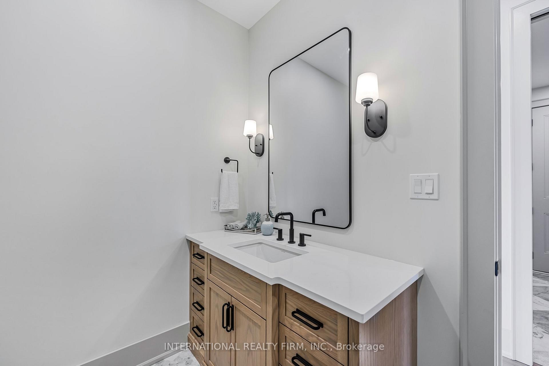 Photo 22 of 2872 Old Second Road S, Springwater, Midhurst — HOMEH