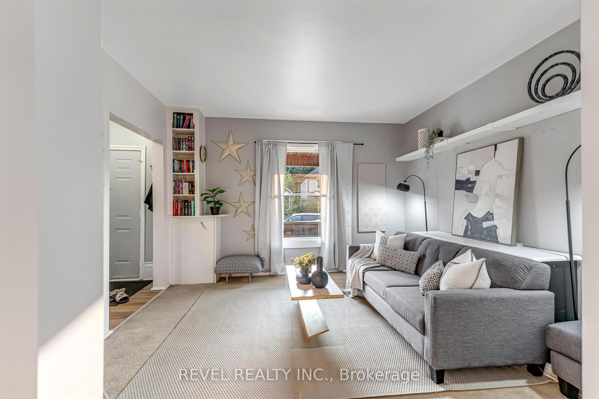 Photo 7 of 42 Berryman Avenue, St. Catharines, E. Chester — HOMEH