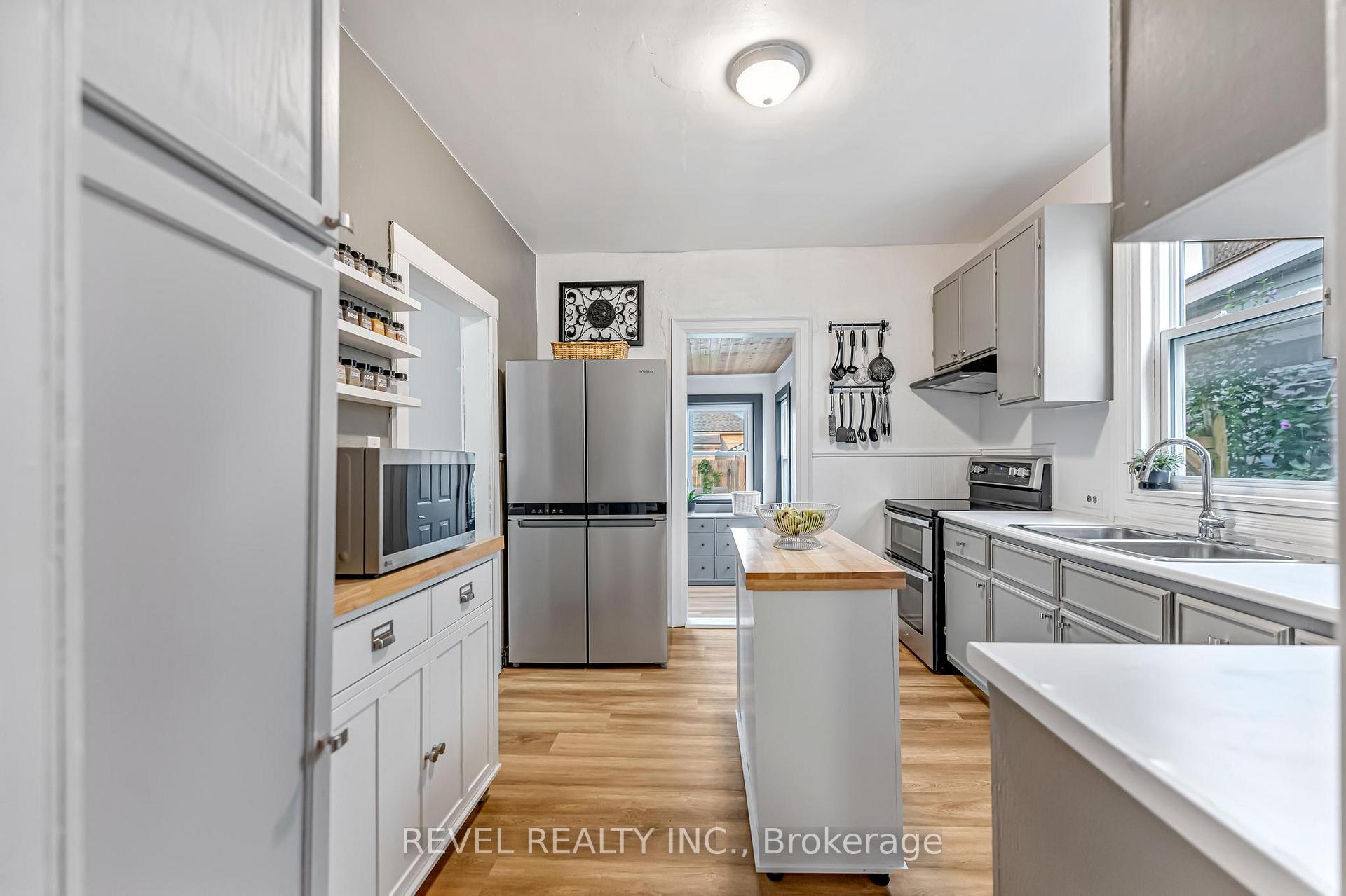 Photo 16 of 42 Berryman Avenue, St. Catharines, E. Chester — HOMEH