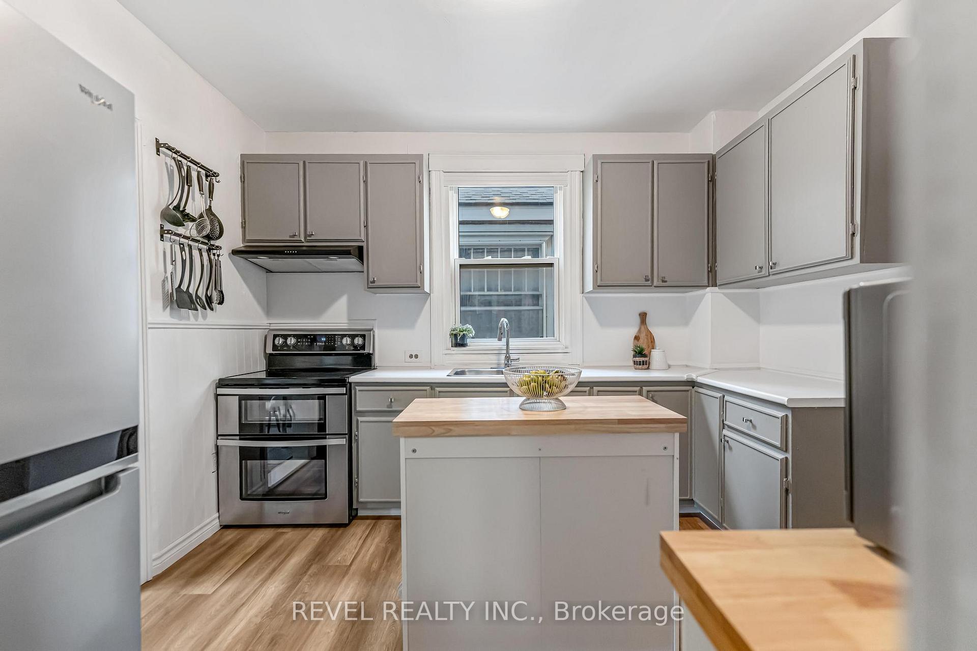 Photo 18 of 42 Berryman Avenue, St. Catharines, E. Chester — HOMEH