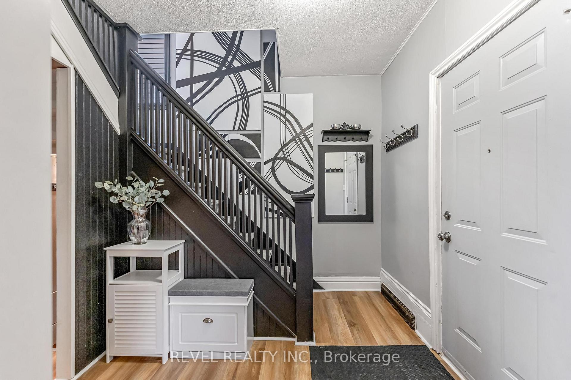 Photo 20 of 42 Berryman Avenue, St. Catharines, E. Chester — HOMEH