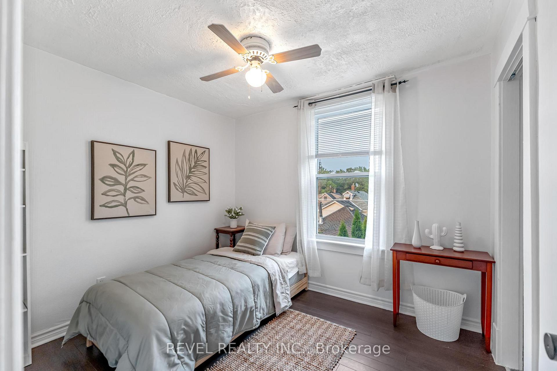 Photo 24 of 42 Berryman Avenue, St. Catharines, E. Chester — HOMEH