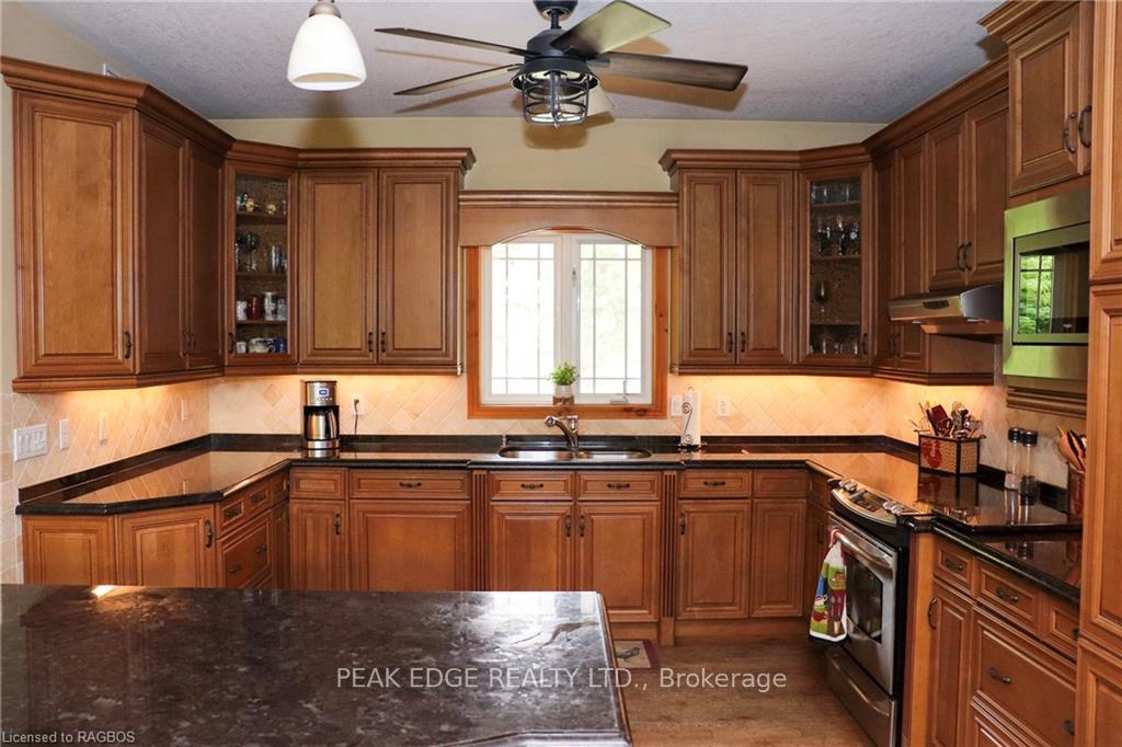 Photo 13 of 2511 George Parkway, Springwater, Snow Valley — HOMEH