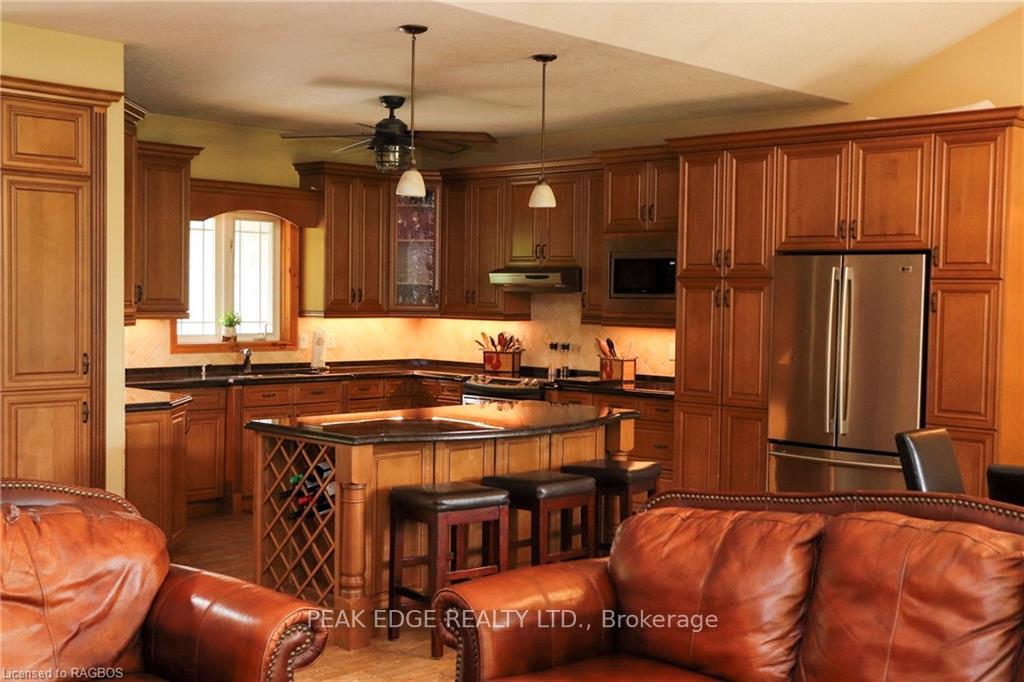 Photo 17 of 2511 George Parkway, Springwater, Snow Valley — HOMEH