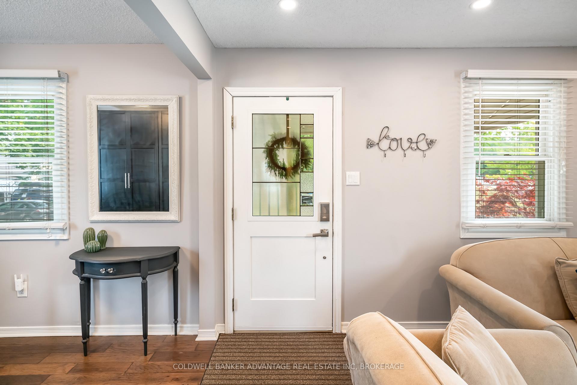 Photo 6 of 38 Hamilton Street, St. Catharines, Western Hill — HOMEH