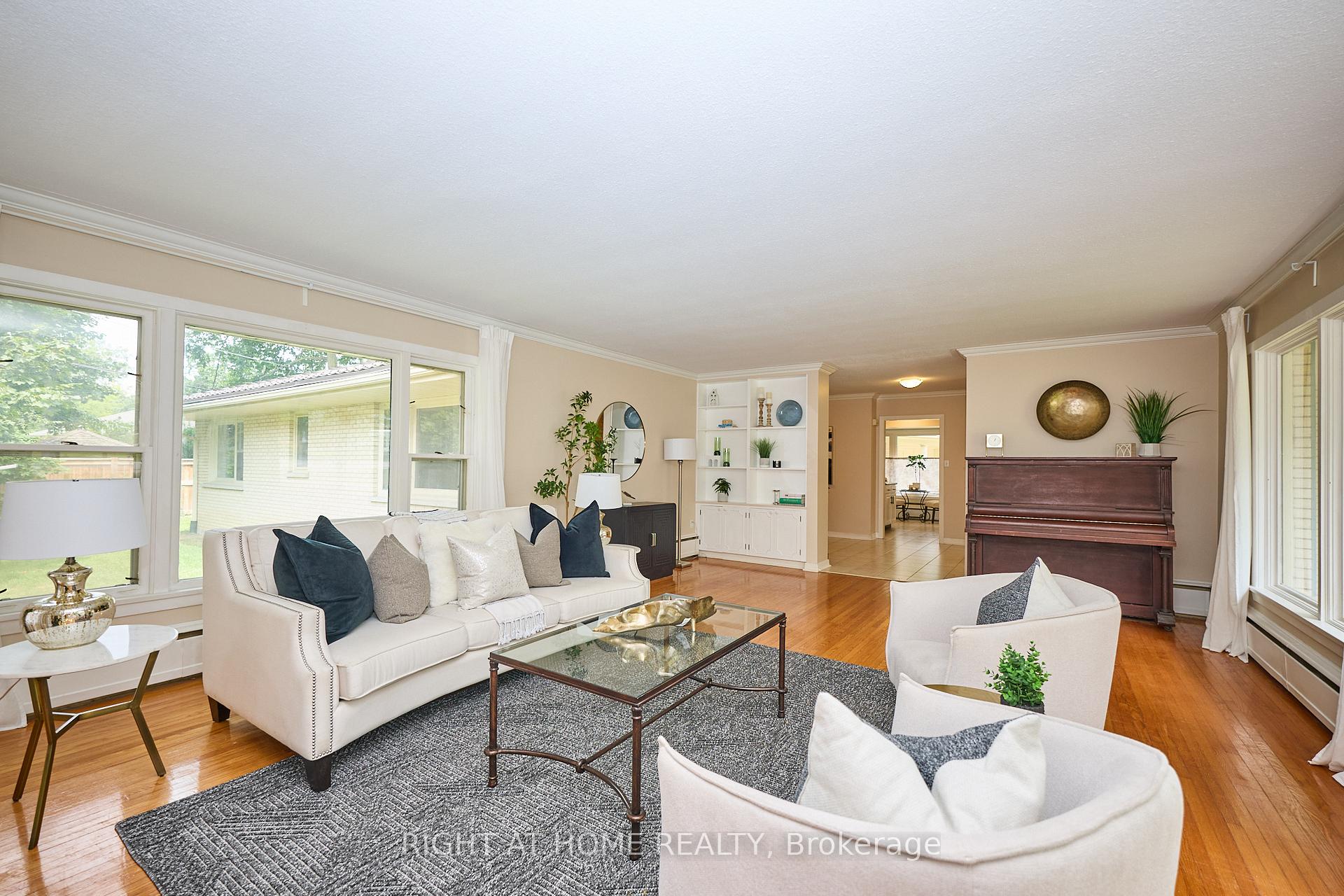 Photo 7 of 179 Lockhart Drive, St. Catharines, Glendale/Glenridge — HOMEH