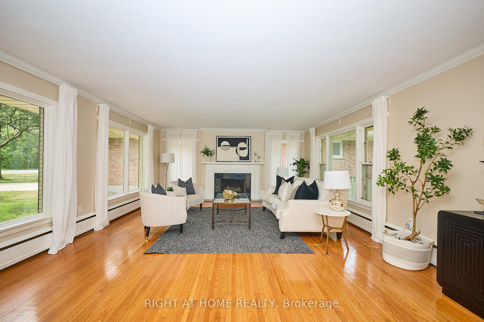 Photo 10 of 179 Lockhart Drive, St. Catharines, Glendale/Glenridge — HOMEH