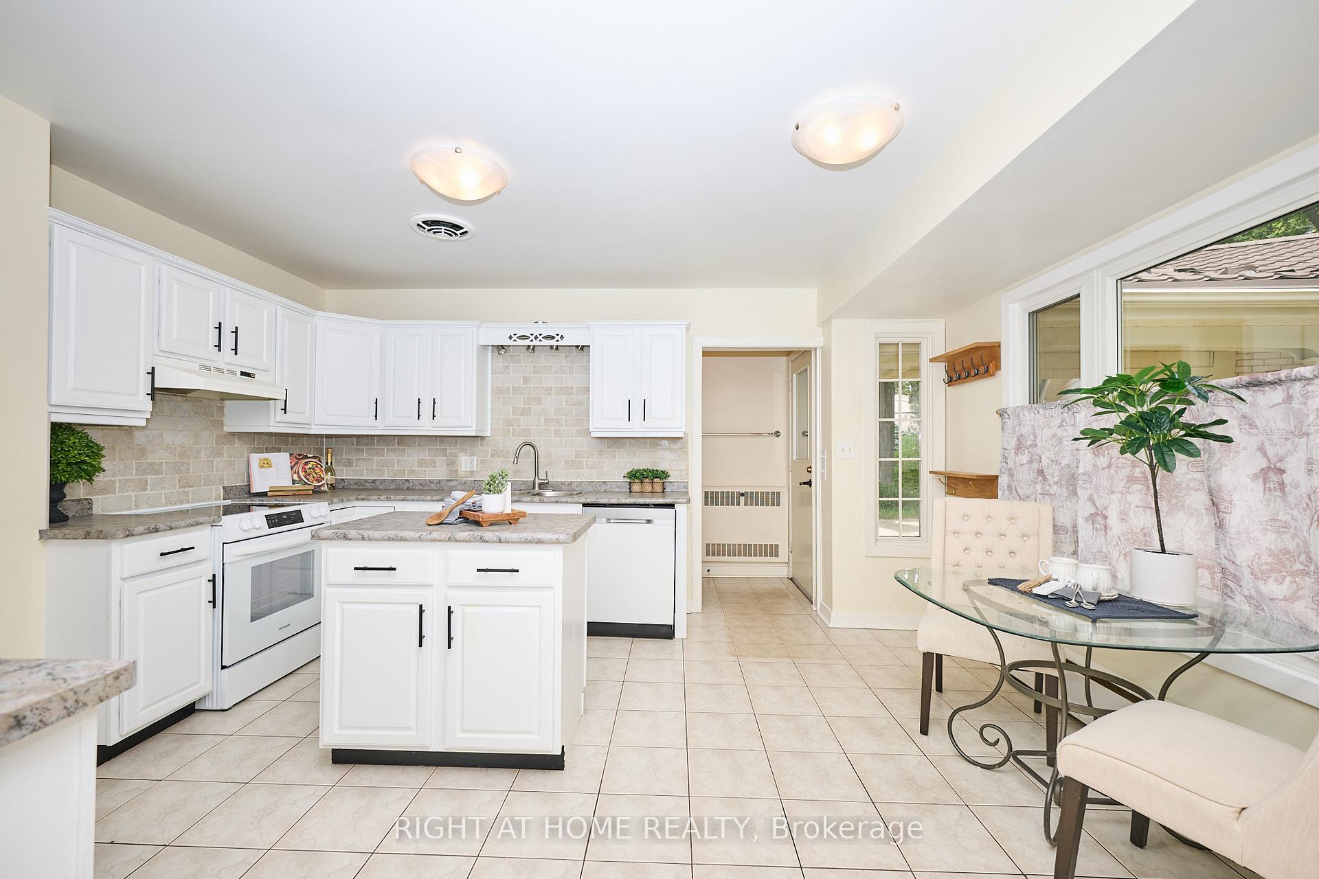 Photo 14 of 179 Lockhart Drive, St. Catharines, Glendale/Glenridge — HOMEH
