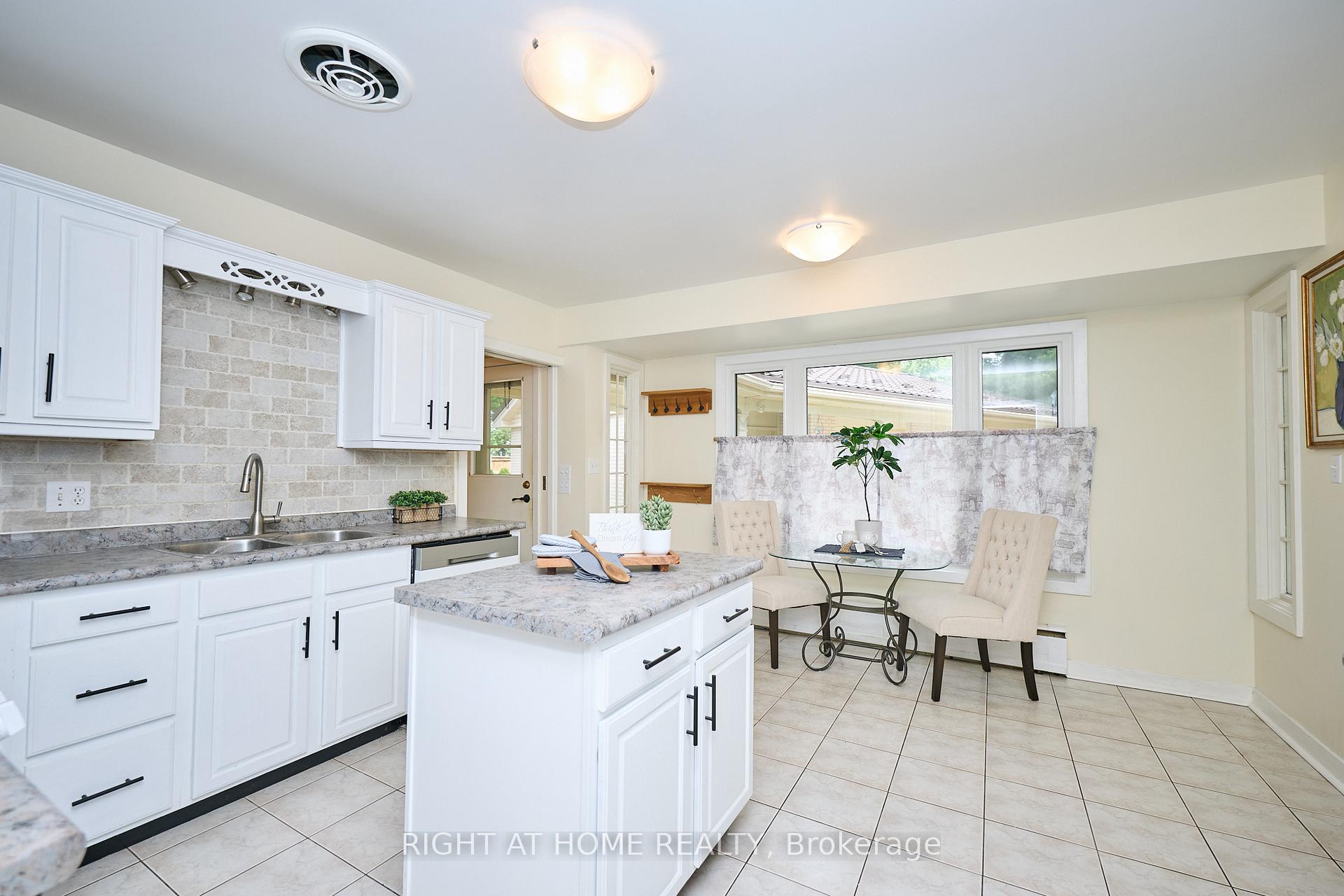 Photo 16 of 179 Lockhart Drive, St. Catharines, Glendale/Glenridge — HOMEH