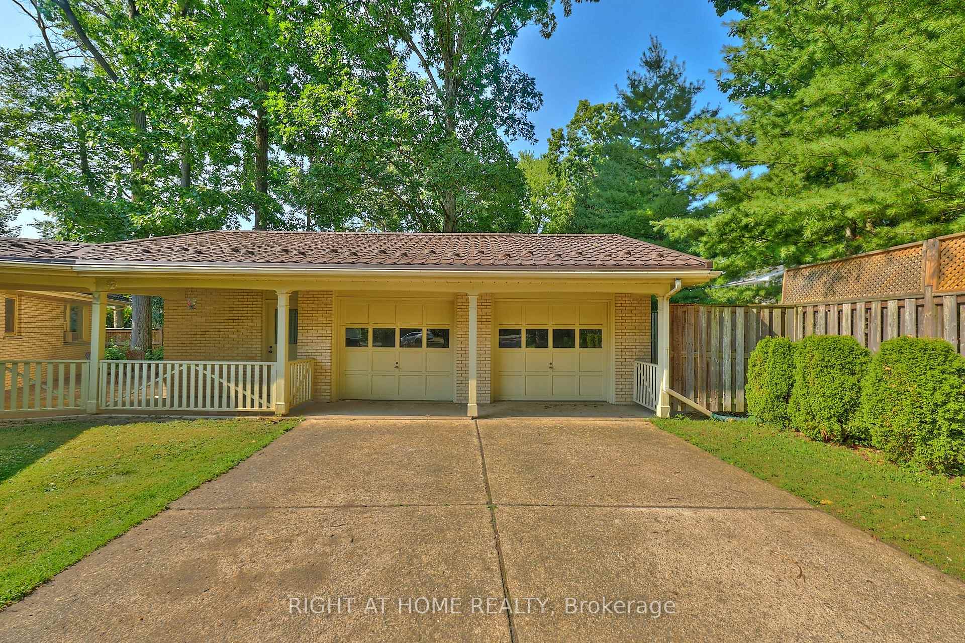 Photo 30 of 179 Lockhart Drive, St. Catharines, Glendale/Glenridge — HOMEH
