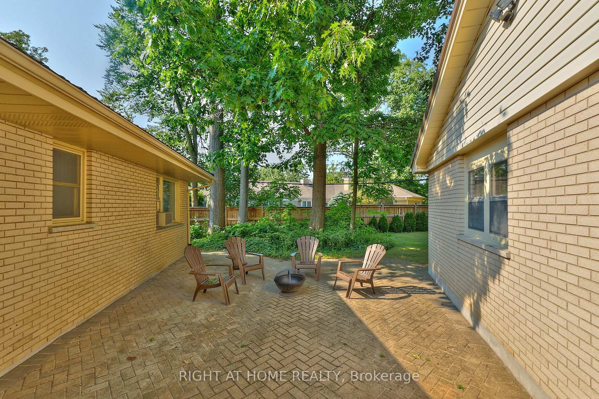 Photo 32 of 179 Lockhart Drive, St. Catharines, Glendale/Glenridge — HOMEH