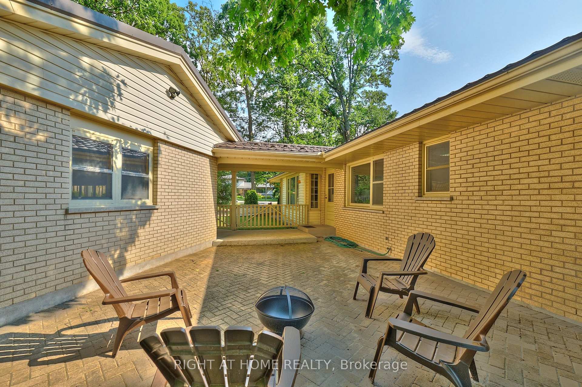 Photo 33 of 179 Lockhart Drive, St. Catharines, Glendale/Glenridge — HOMEH
