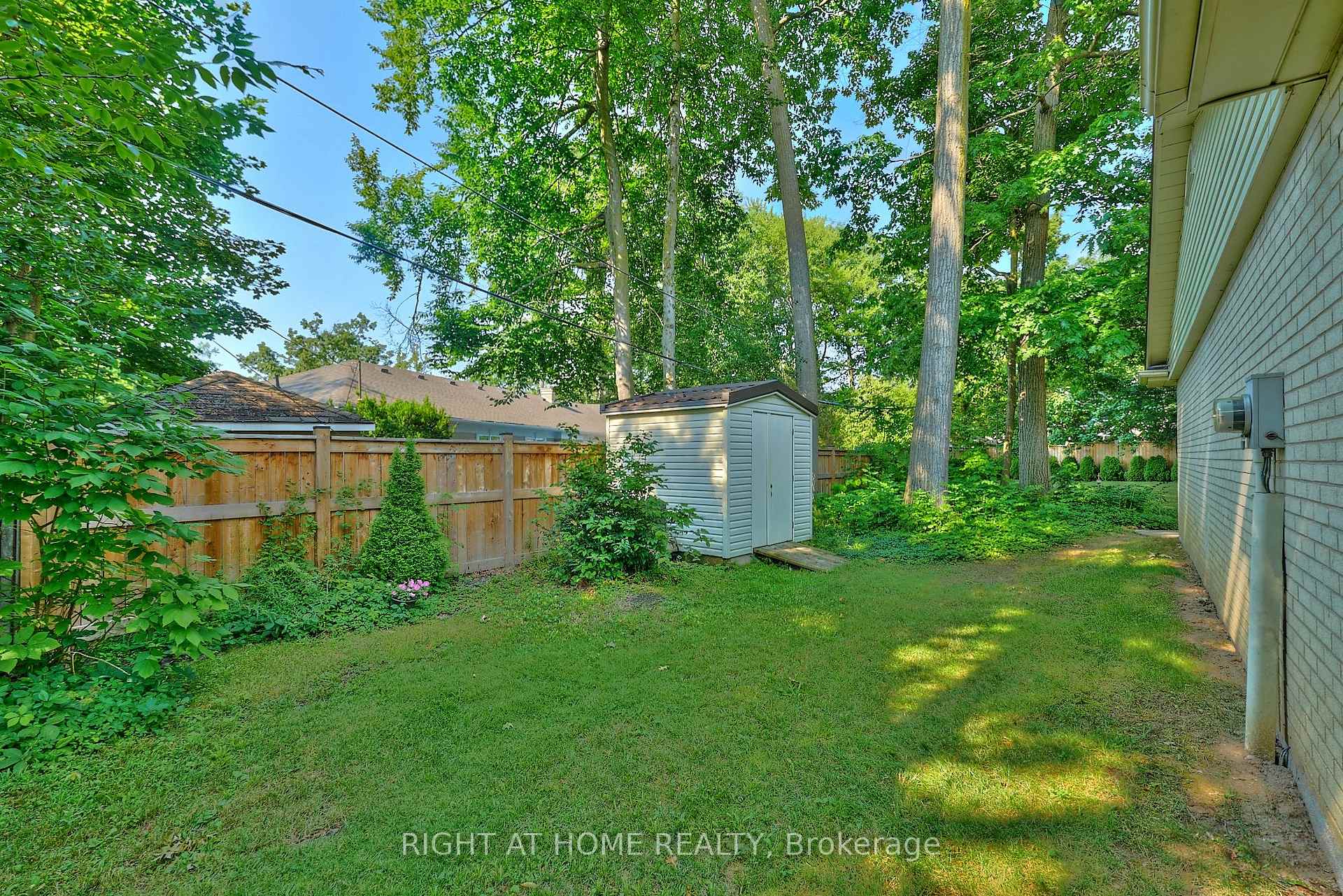 Photo 37 of 179 Lockhart Drive, St. Catharines, Glendale/Glenridge — HOMEH