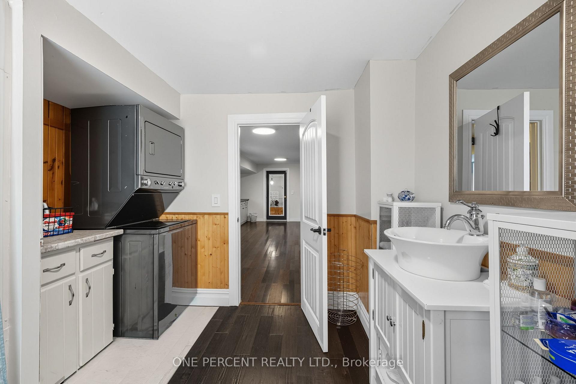 Photo 13 of 43 Horton Street, St. Thomas — HOMEH