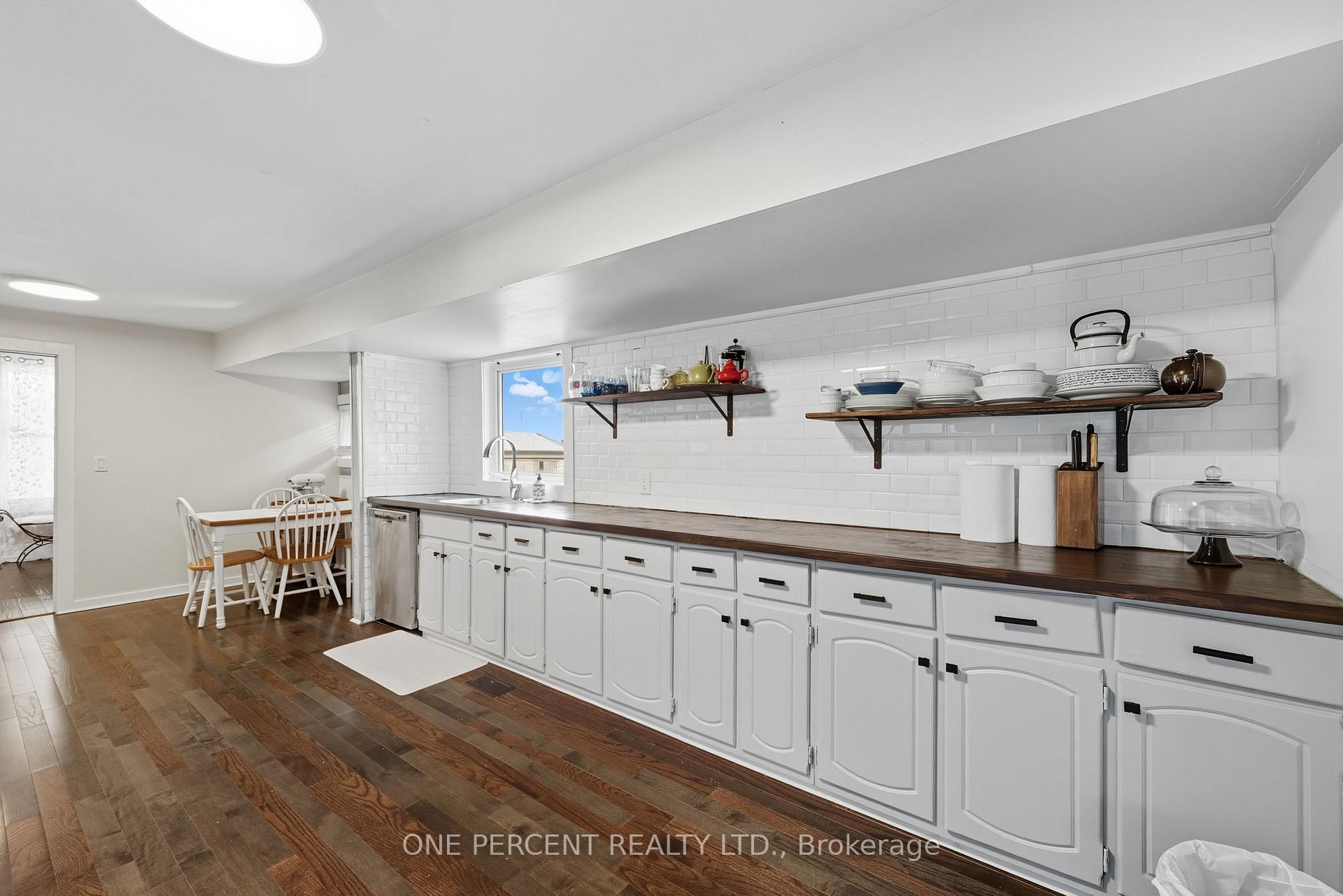 Photo 14 of 43 Horton Street, St. Thomas — HOMEH