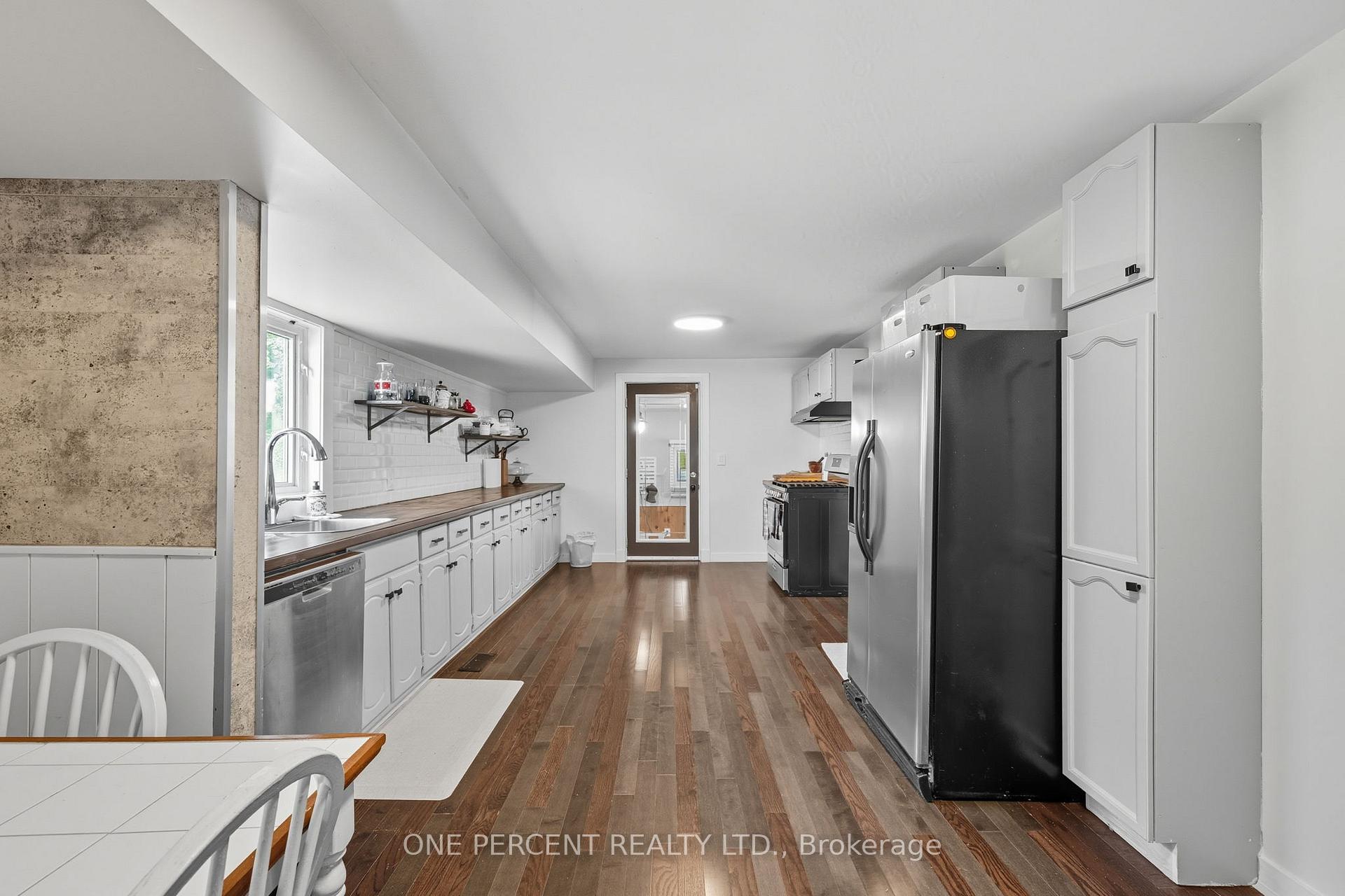 Photo 15 of 43 Horton Street, St. Thomas — HOMEH