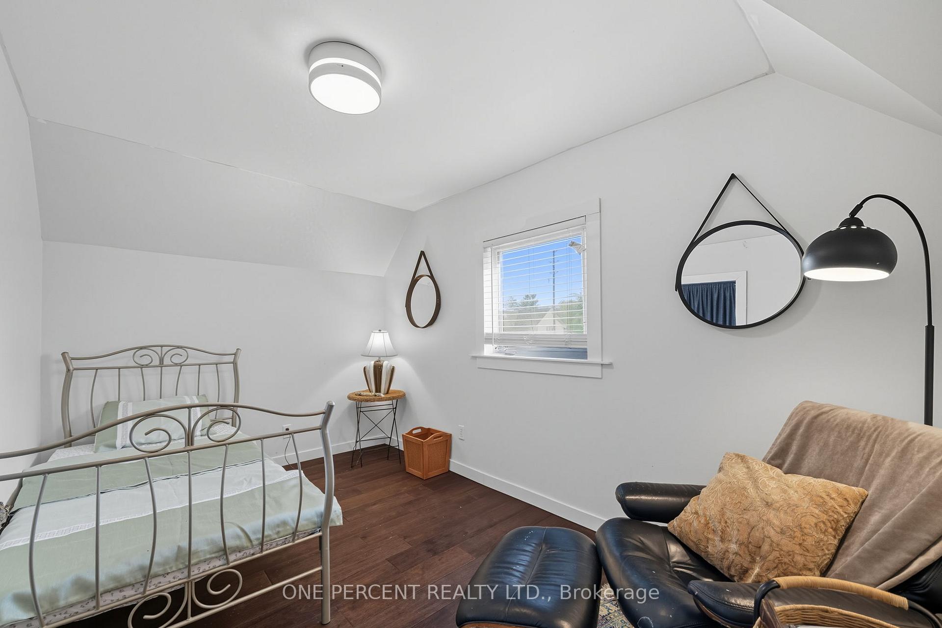 Photo 20 of 43 Horton Street, St. Thomas — HOMEH