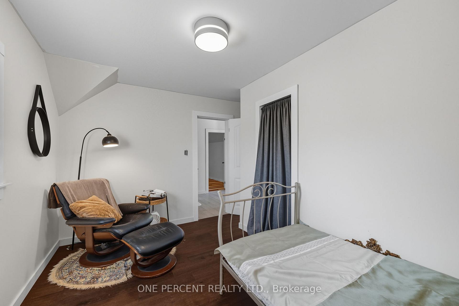 Photo 21 of 43 Horton Street, St. Thomas — HOMEH