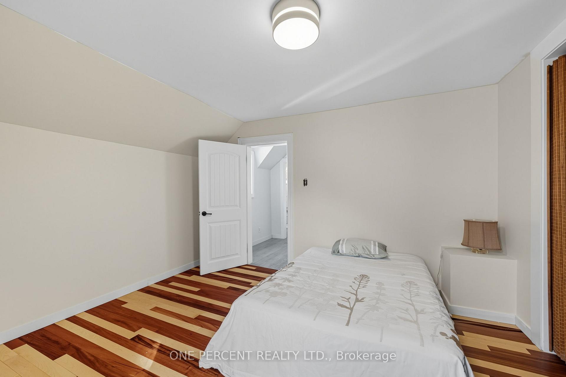 Photo 23 of 43 Horton Street, St. Thomas — HOMEH