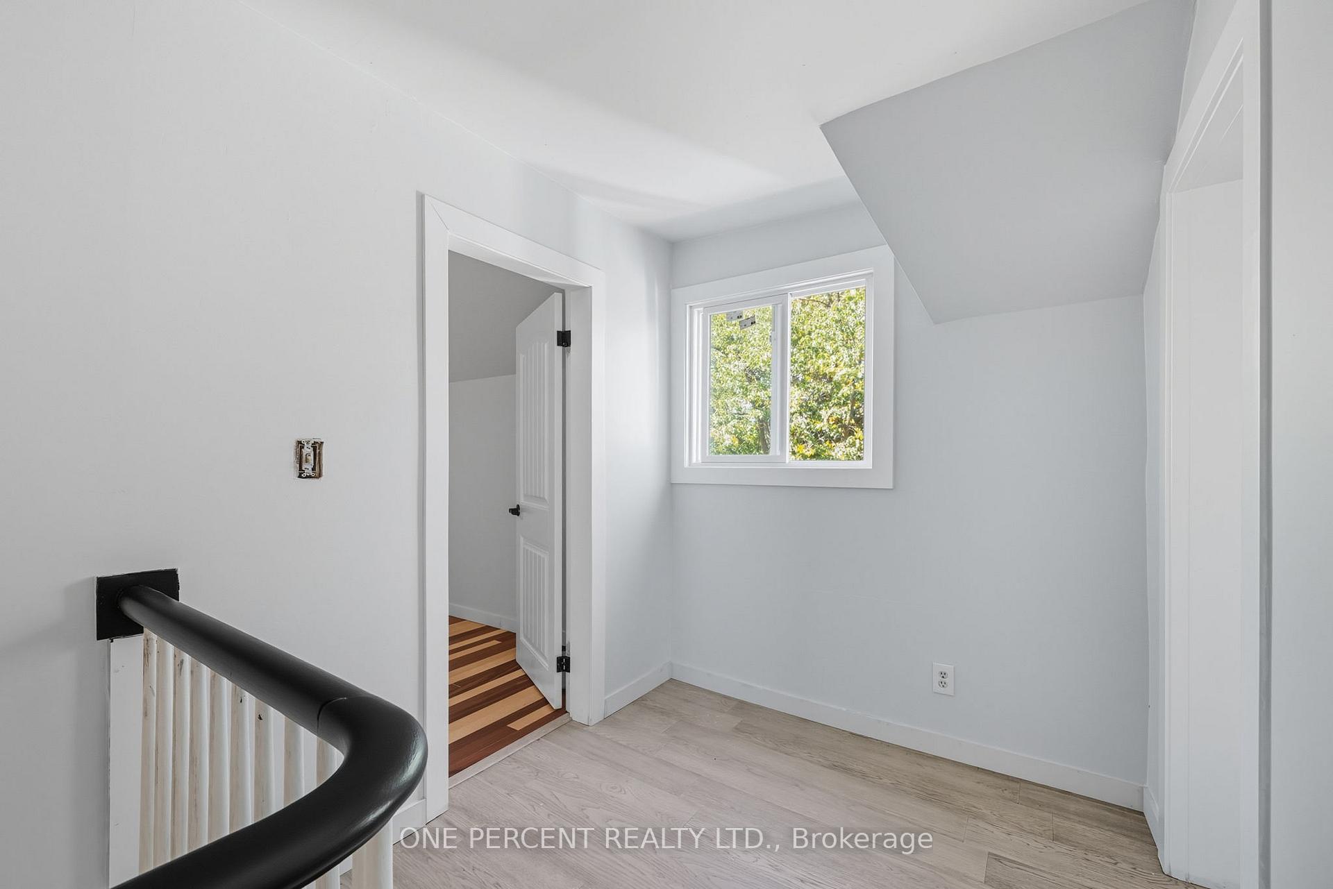 Photo 24 of 43 Horton Street, St. Thomas — HOMEH