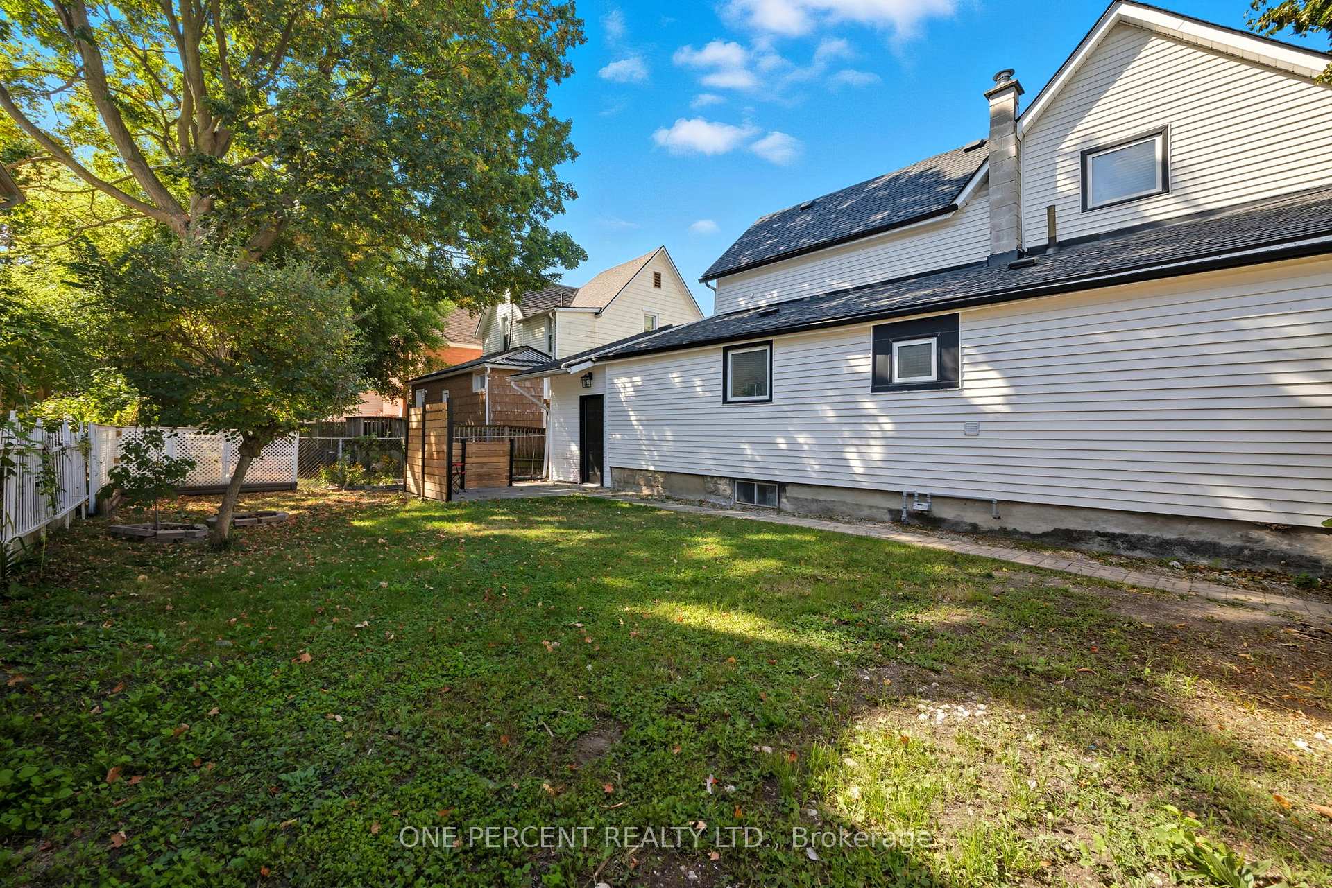 Photo 32 of 43 Horton Street, St. Thomas — HOMEH