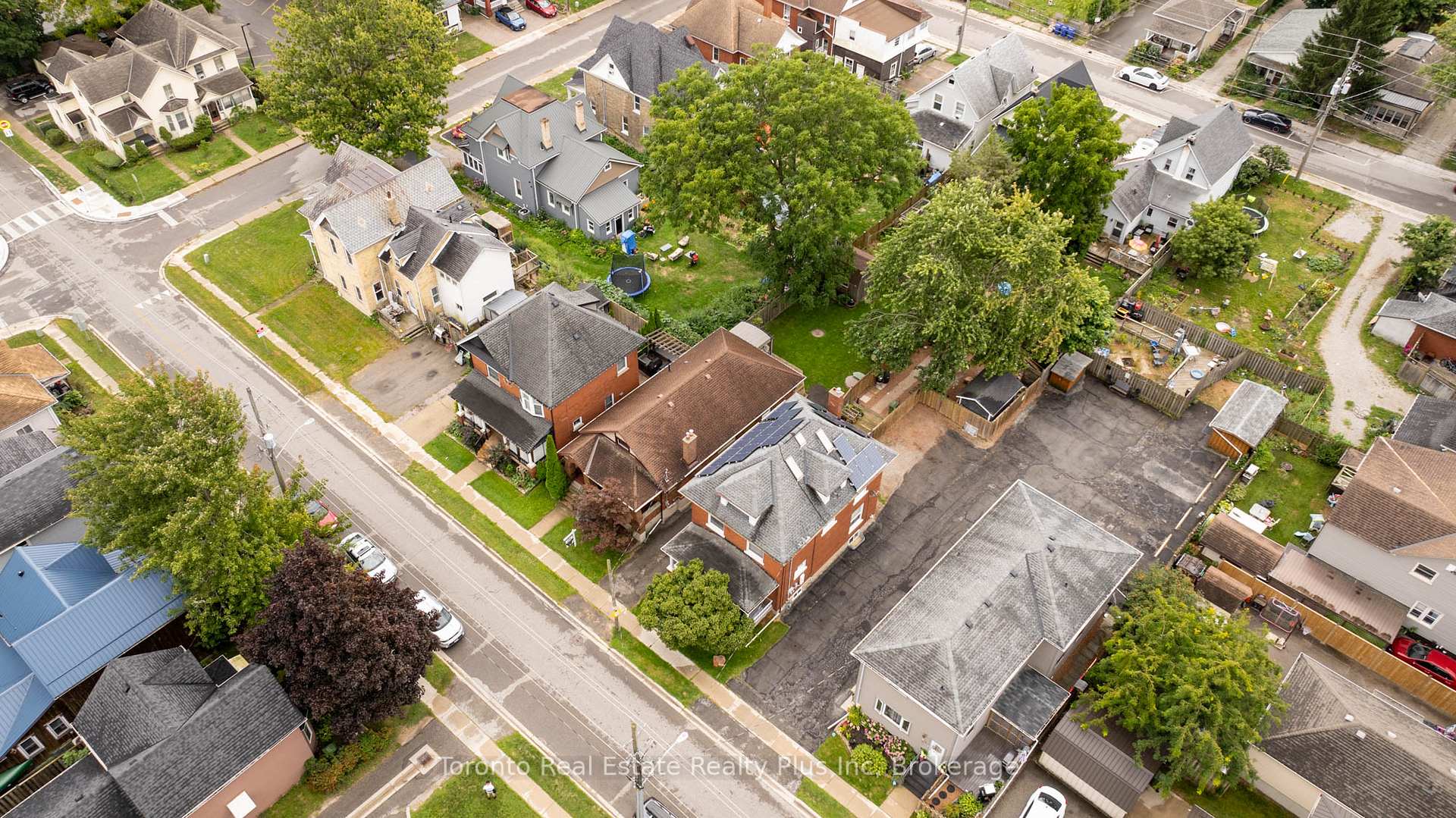Photo 42 of 30 Scott Street, St. Thomas — HOMEH