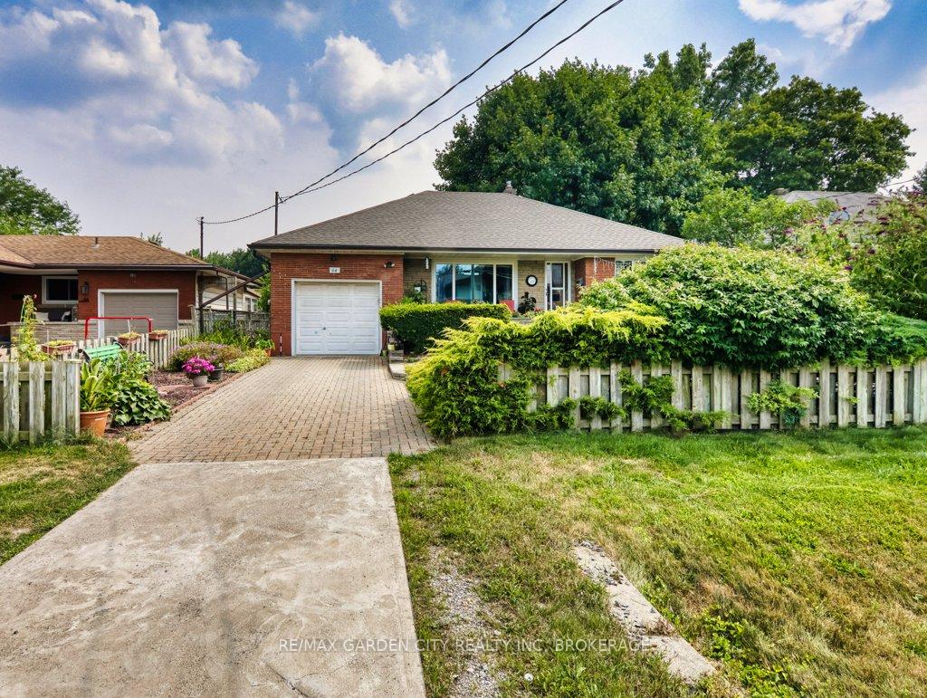 Photo 2 of 64 Dorothy Street, St. Catharines, Lakeport — HOMEH