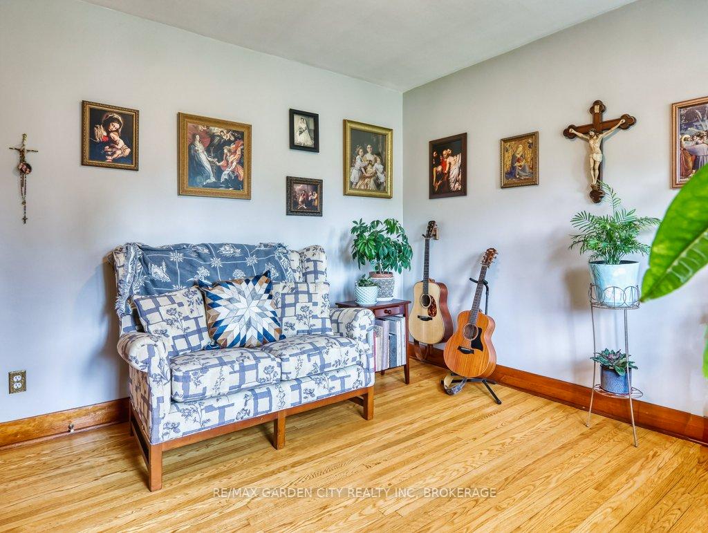 Photo 13 of 64 Dorothy Street, St. Catharines, Lakeport — HOMEH