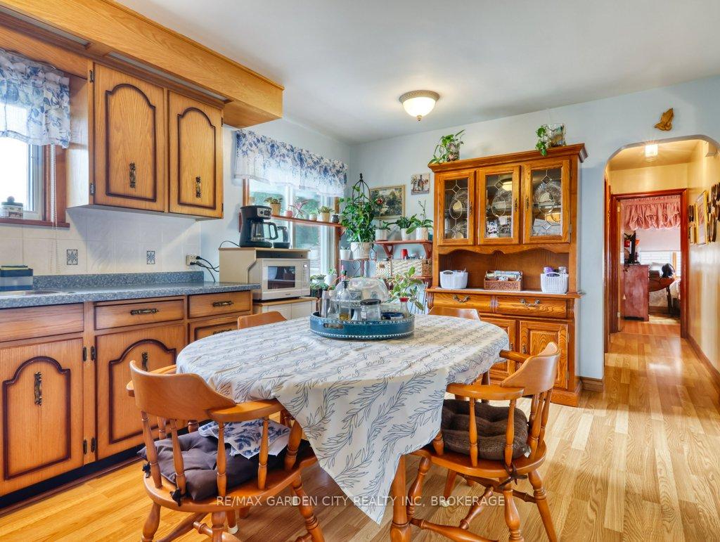 Photo 18 of 64 Dorothy Street, St. Catharines, Lakeport — HOMEH