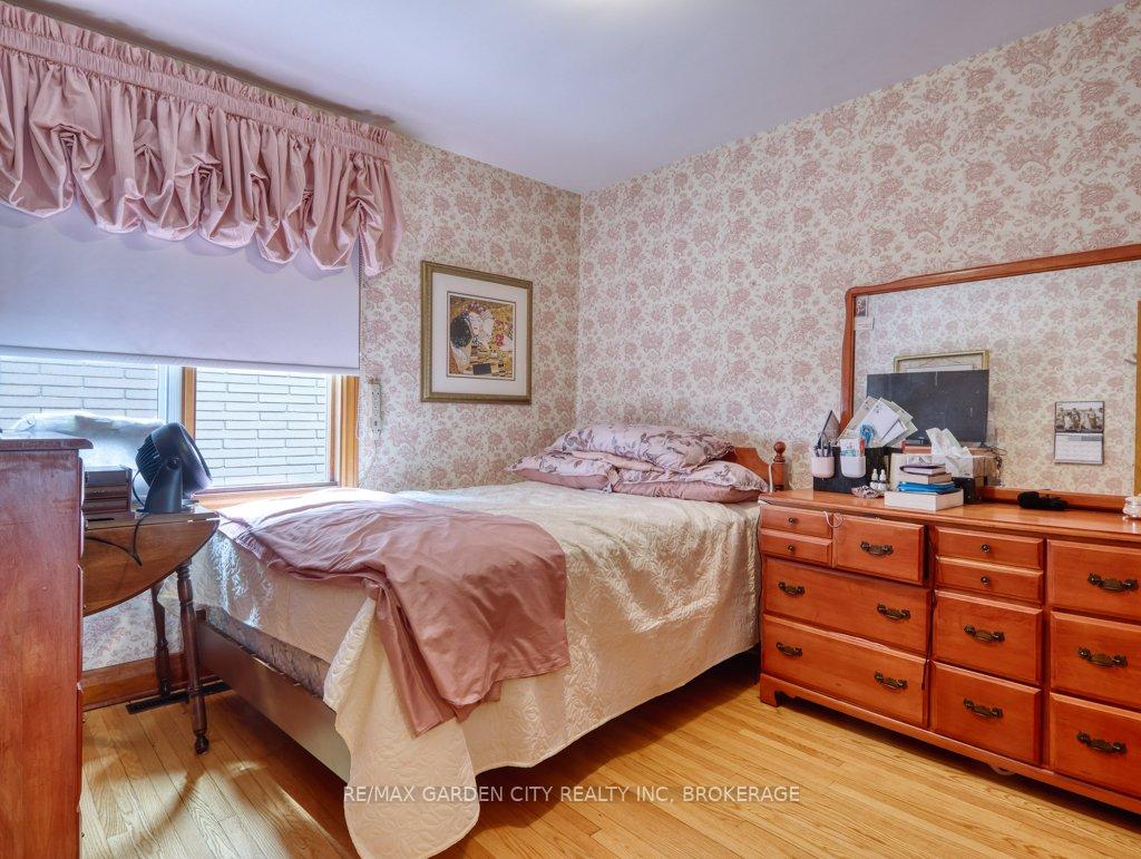 Photo 20 of 64 Dorothy Street, St. Catharines, Lakeport — HOMEH