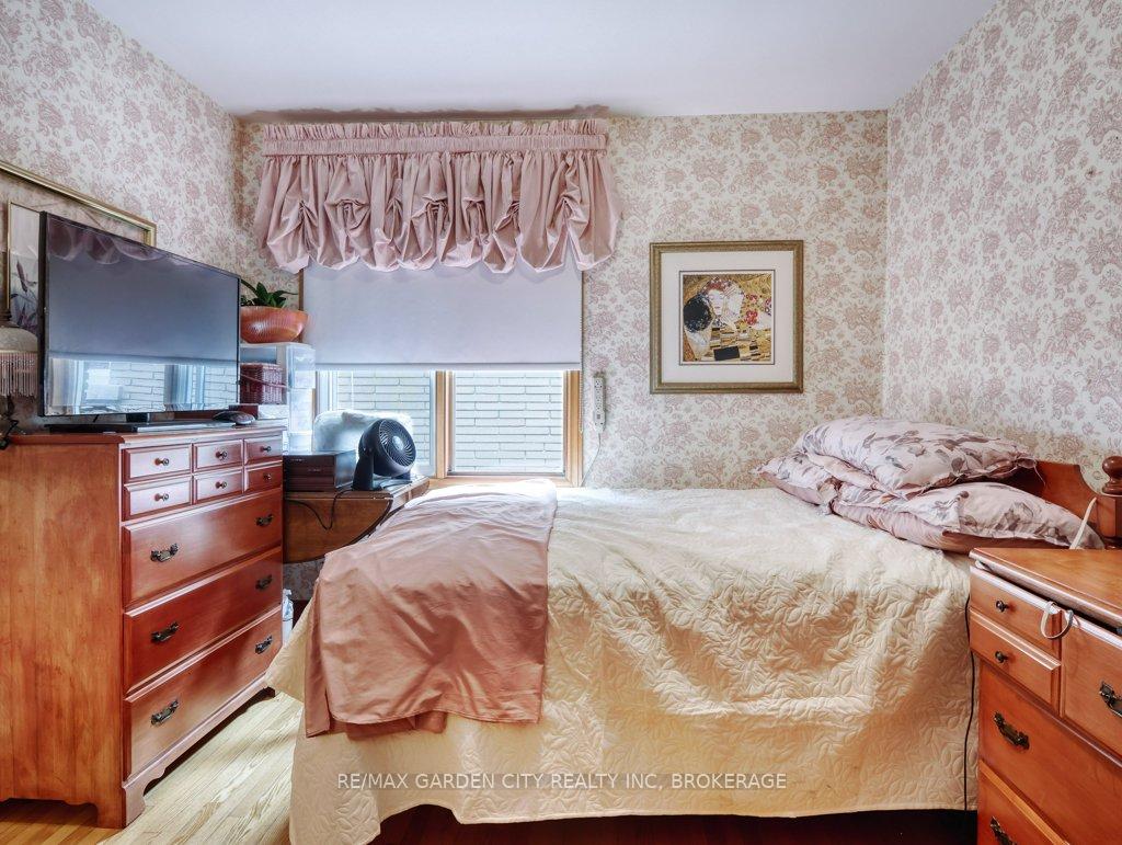 Photo 21 of 64 Dorothy Street, St. Catharines, Lakeport — HOMEH