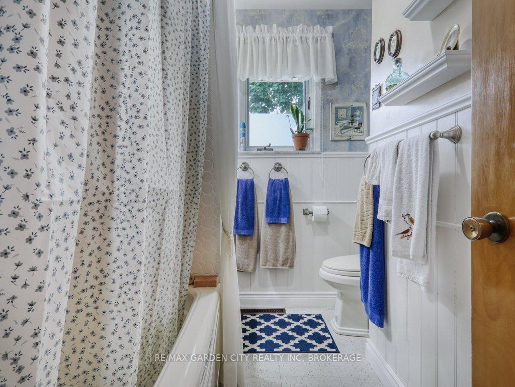 Photo 22 of 64 Dorothy Street, St. Catharines, Lakeport — HOMEH