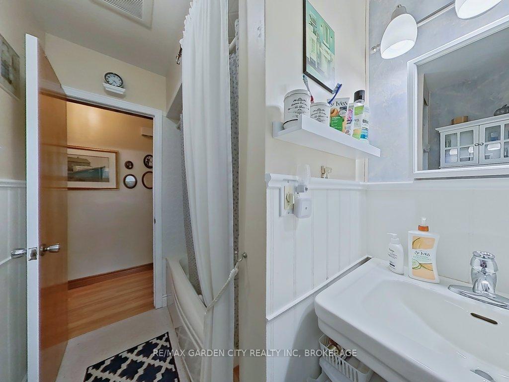 Photo 24 of 64 Dorothy Street, St. Catharines, Lakeport — HOMEH