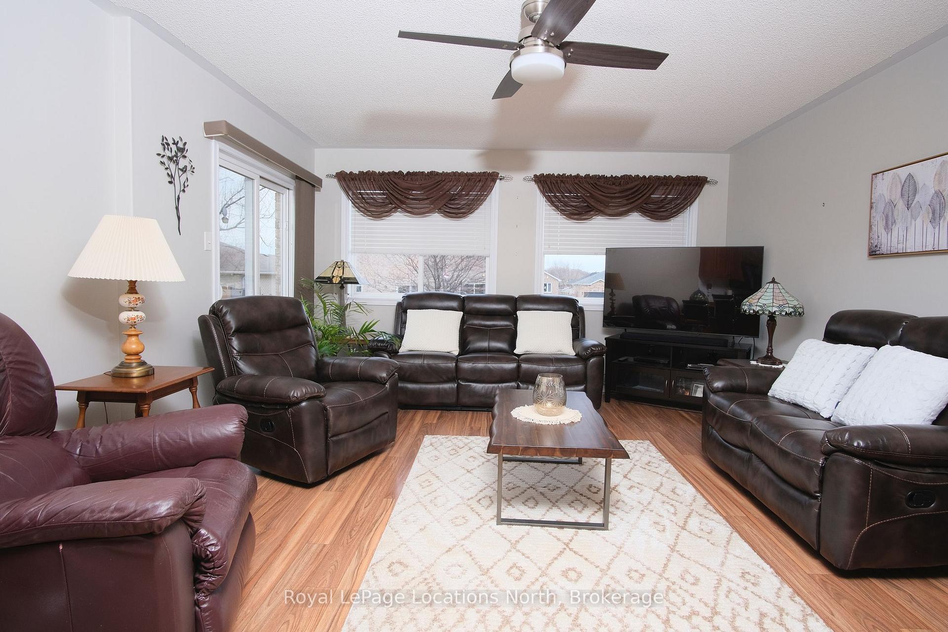 Photo 12 of 19 Whitfield Crescent, Springwater, Elmvale — HOMEH