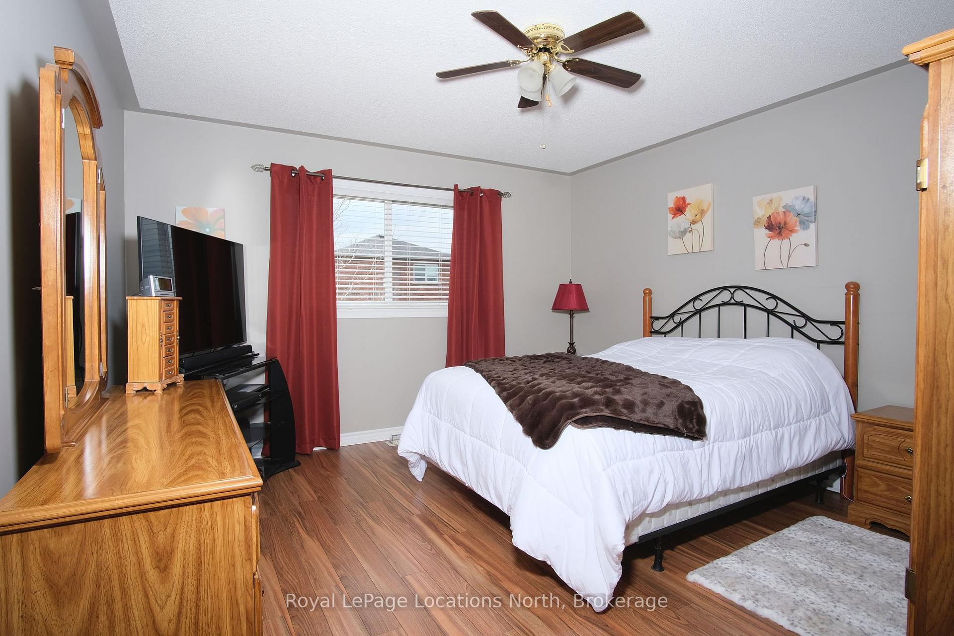 Photo 16 of 19 Whitfield Crescent, Springwater, Elmvale — HOMEH