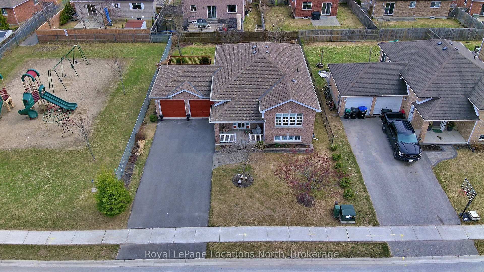 Photo 33 of 19 Whitfield Crescent, Springwater, Elmvale — HOMEH