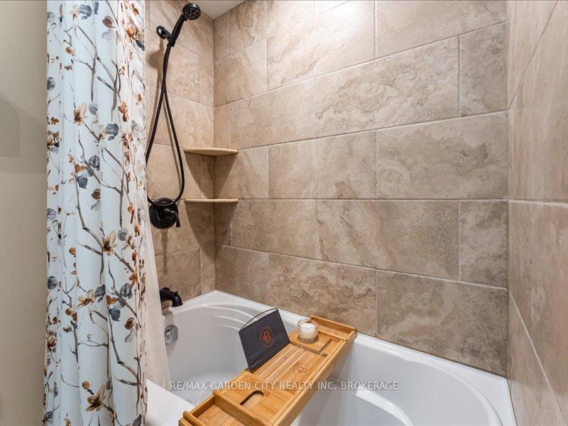 Photo 21 of 226 Riverview Boulevard, St. Catharines, Glendale/Glenridge — HOMEH