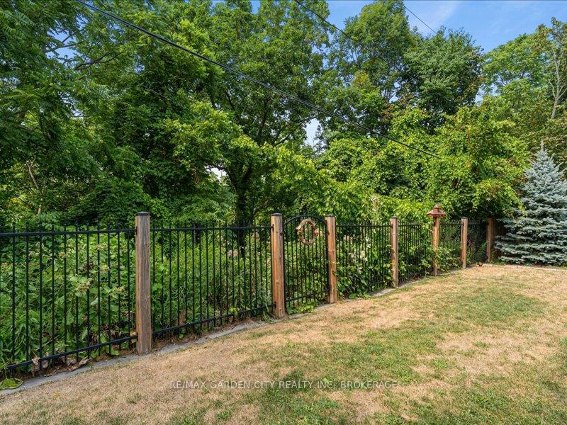 Photo 29 of 226 Riverview Boulevard, St. Catharines, Glendale/Glenridge — HOMEH