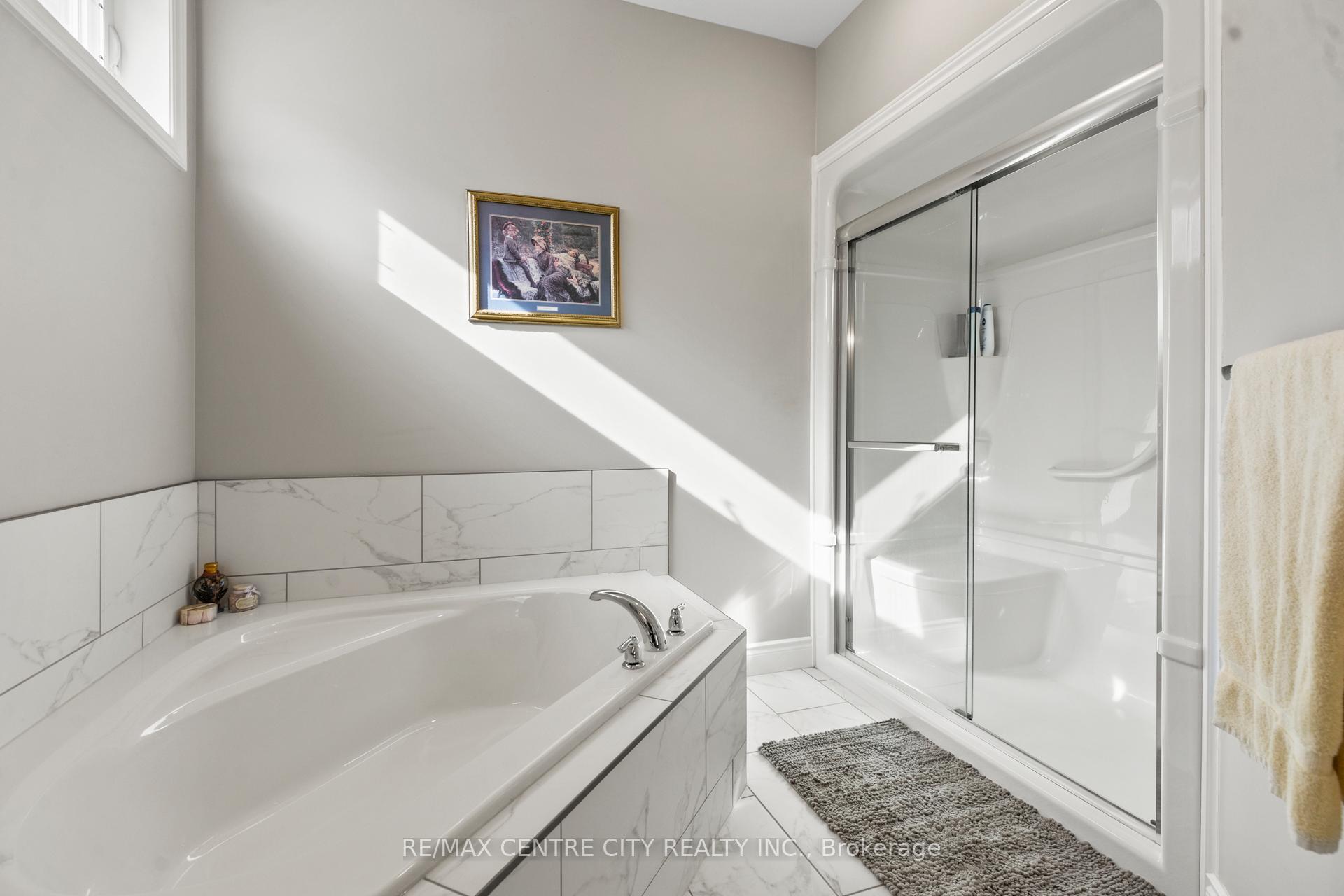 Photo 13 of 18 Murifield Drive, St. Thomas — HOMEH